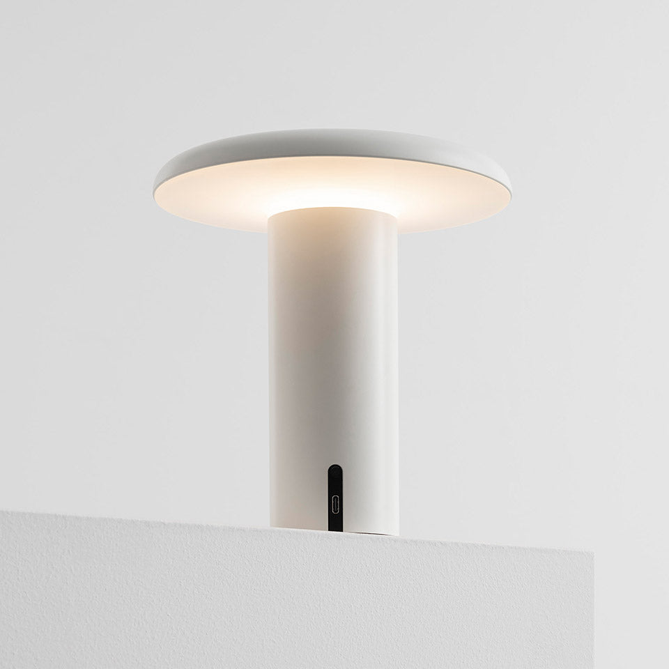 Artemide Takku Tischleuchte – Weiß