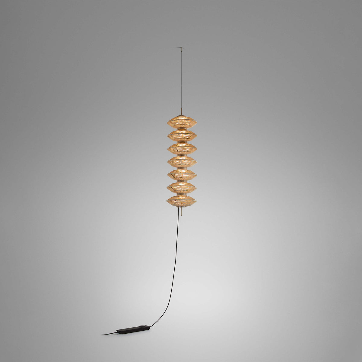 Bover Yuyun S (Small Shades) Pendelleuchte – Yuyun S/7S/I – Beige satiniert, Beige Faden (mit Fußdimmer am Kabel)